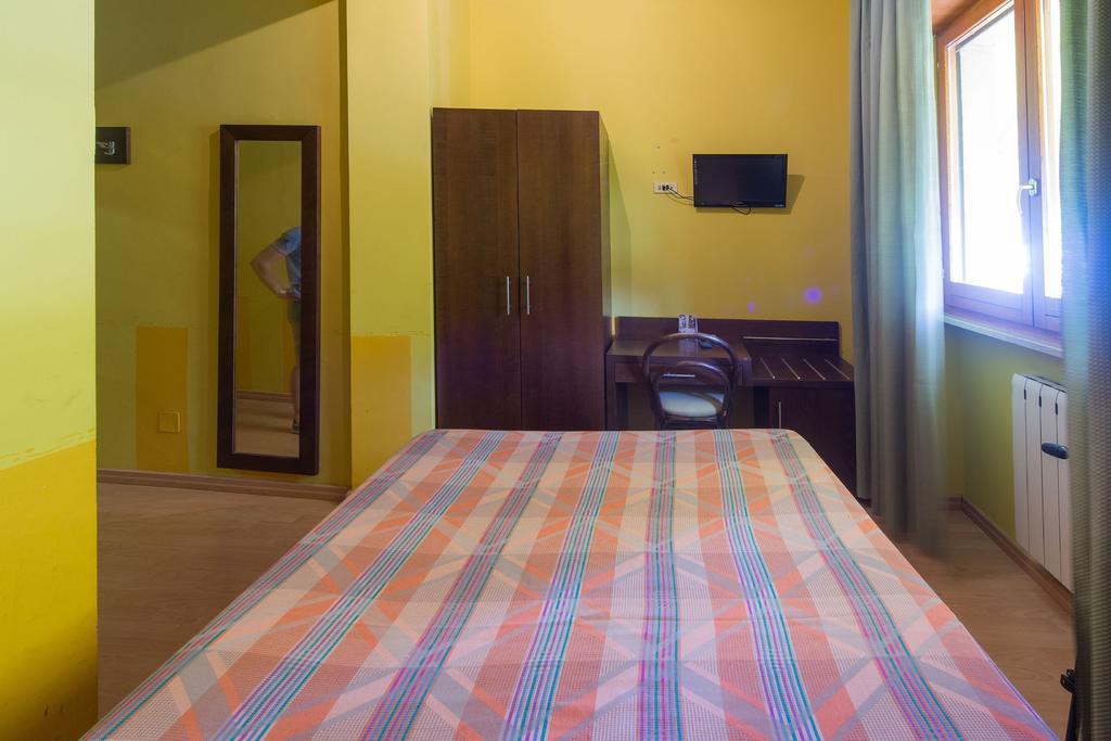 Hotel Del Camerlengo Fara San Martino Habitación foto